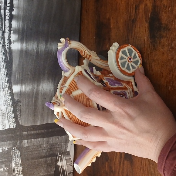 CINDERELLA'S  CARRIAGE COLLECTORS TEAPOT Purple and Orange 1 PC - Picture 4 of 9
